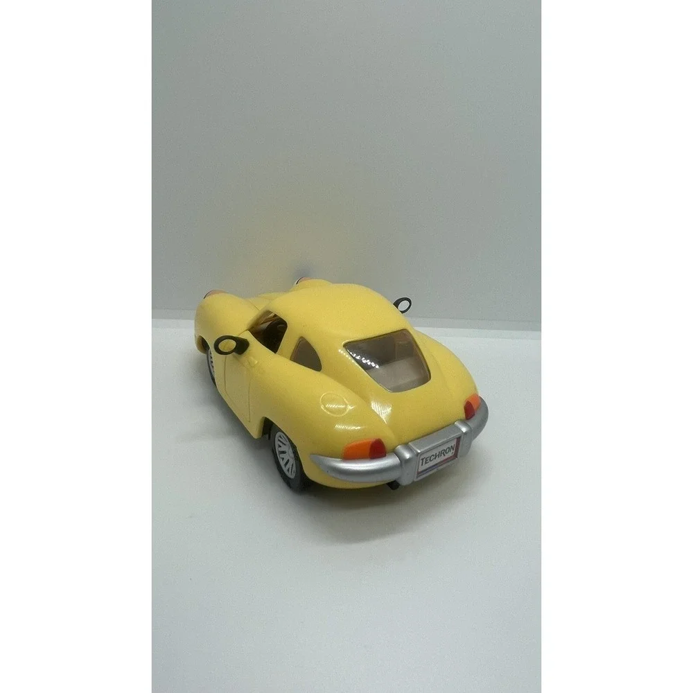 The Chevron Cars 1999 Casey Coupe No. 18 Yellow Car 6